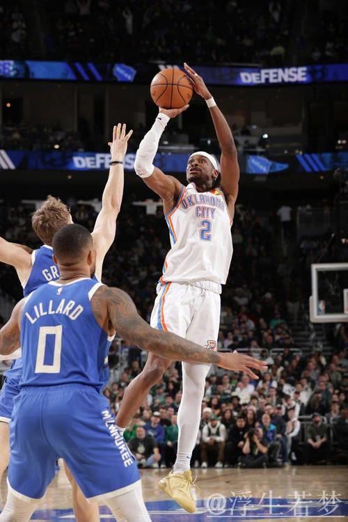 亚历山大单挑对手 突破急停跳投得分 亚历山大单挑对手 突破急停跳投得分